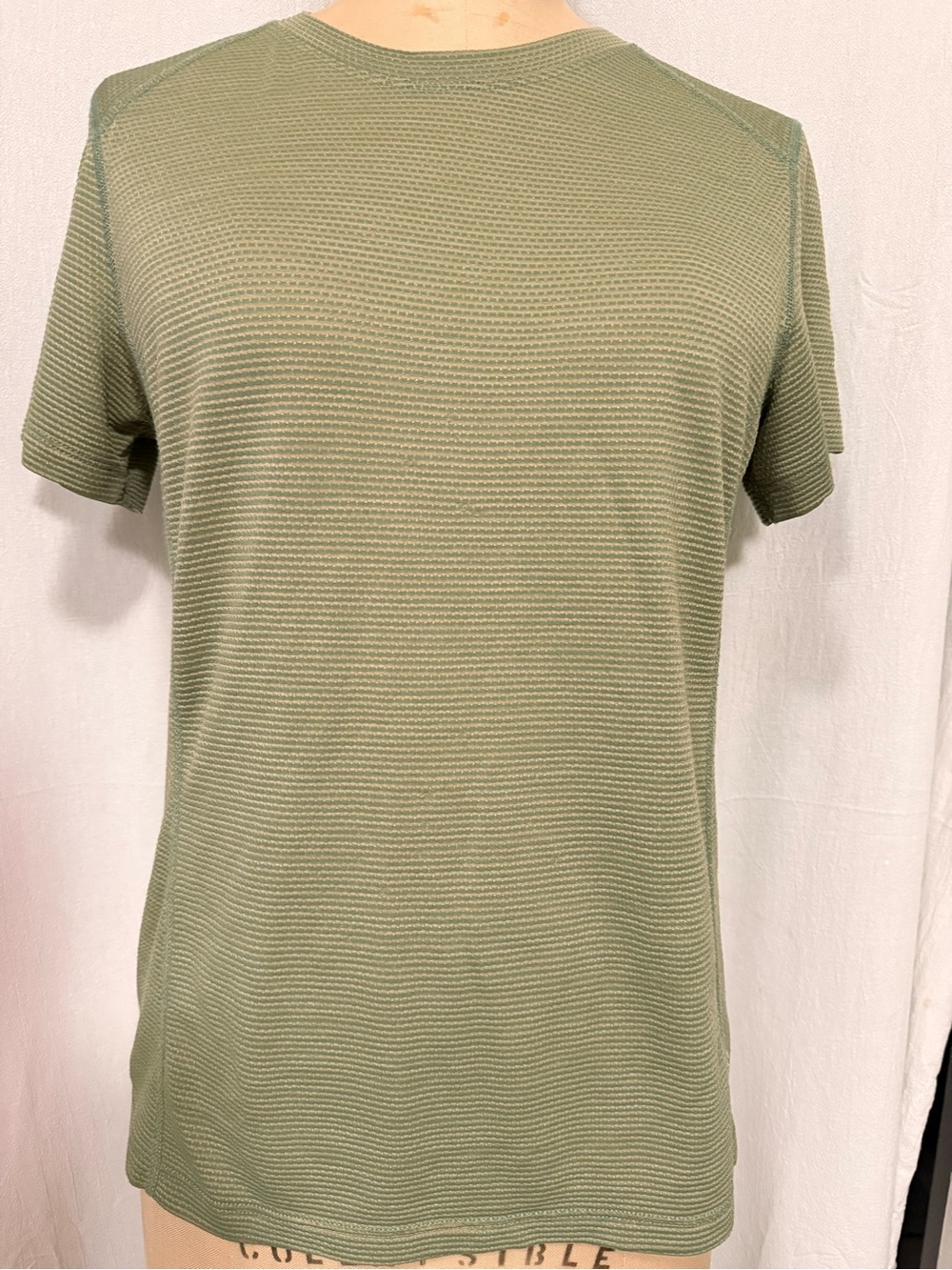 All Birds, Wool Blend Run Performance Tee sz L